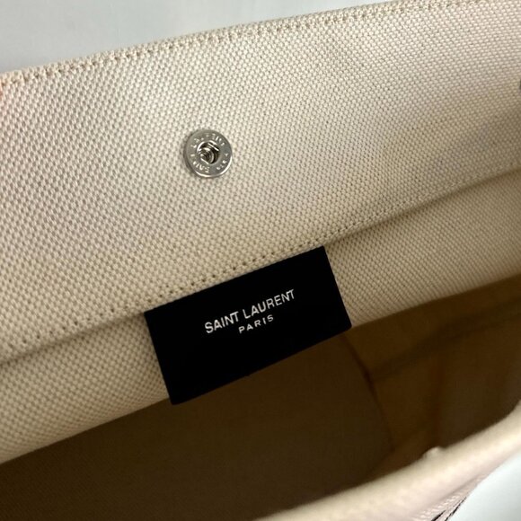 SAINT LAURENT Rive Gauche Bucket Bag in White Linen - Picture 11 of 17